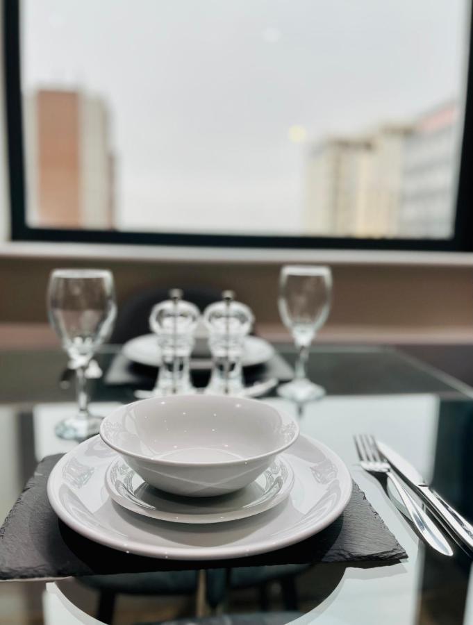 Stylish Studio Apartment Near To Old Trafford Stadium Manchester Eksteriør billede