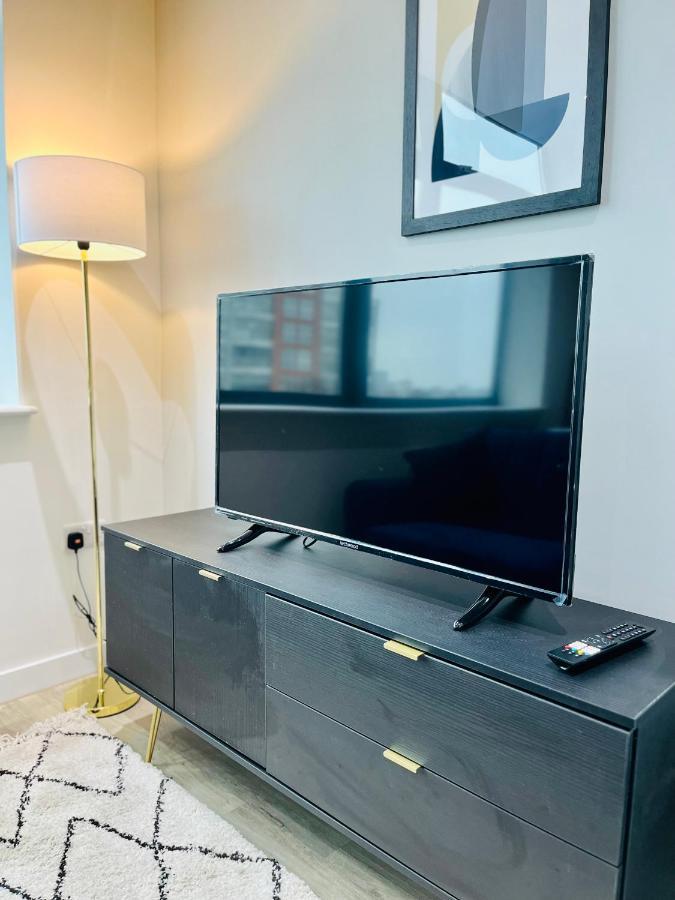 Stylish Studio Apartment Near To Old Trafford Stadium Manchester Eksteriør billede