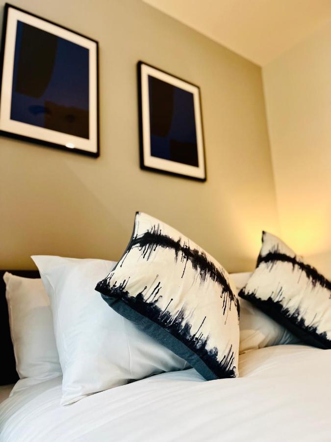 Stylish Studio Apartment Near To Old Trafford Stadium Manchester Eksteriør billede